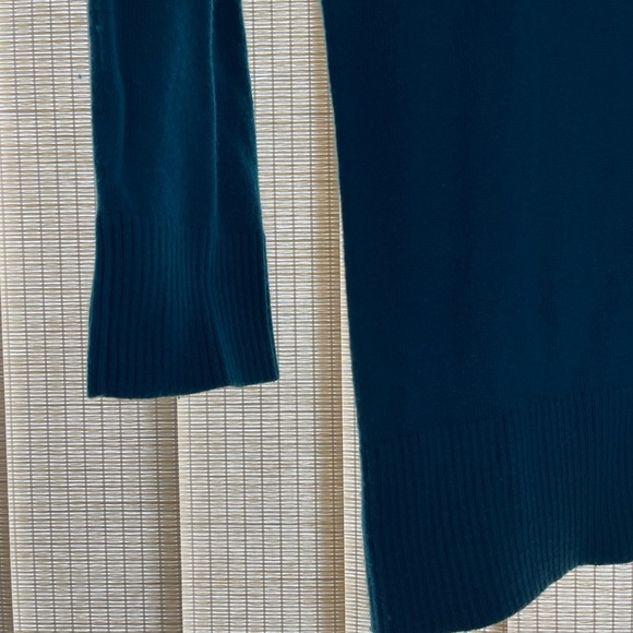 Women’s Ann Taylor sweater. Teal. Size large. - Picture 3 of 6